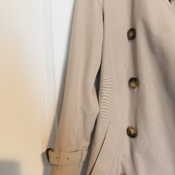 BURBERRY TRENCH COAT MADE IN ENGLAND - Picture 9 of 11